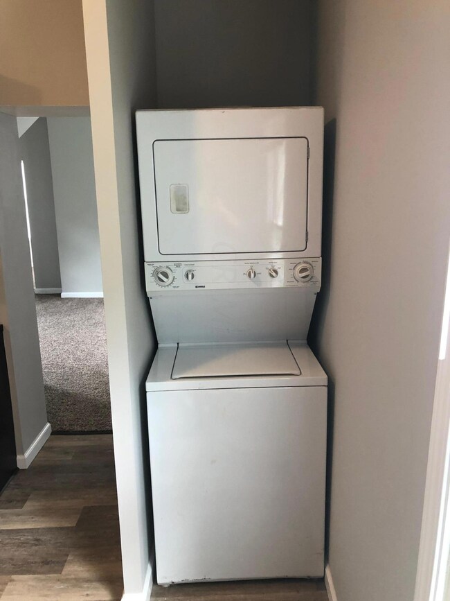 269 N Mulberry St, Logan, OH 43138 - photo 6