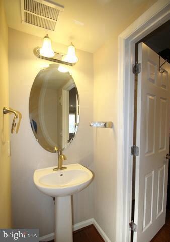 3048 Rittenhouse Cir, Fairfax, VA 22031 - photo 7