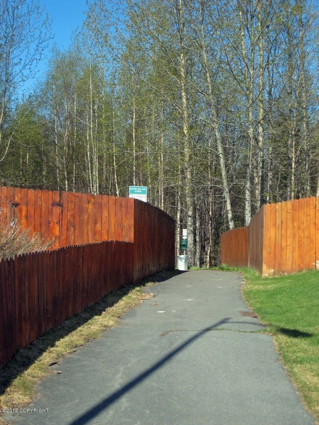 path to Baxter Bog Park very close by