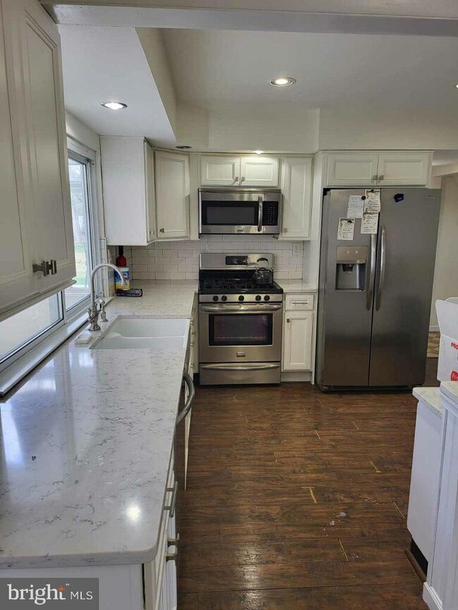 32 Twisting Ln, Willingboro, NJ 08046 - photo 2