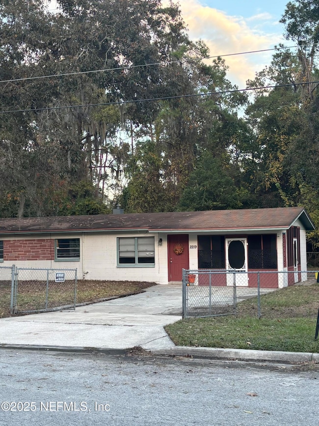 2219 SE 46th Terrace, Gainesville, FL 32641 - photo 3