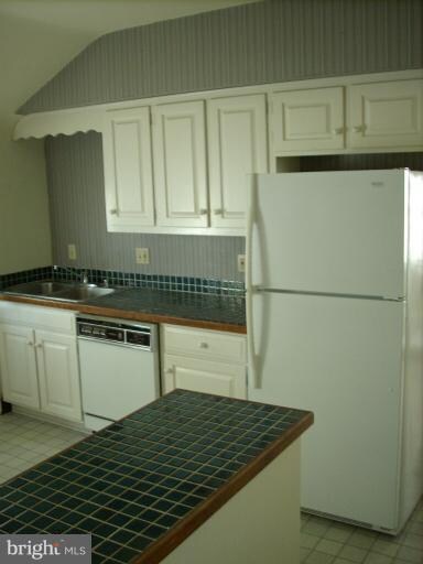 207 Main St unit 2, New Windsor, MD 21776 - photo 3