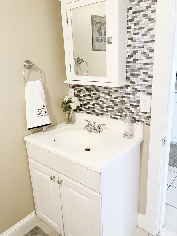 914 Circuit St unit 2, Hanover, MA 02339 - photo 6