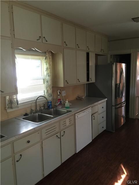 942 Oak St, Allentown, PA 18102 - photo 5