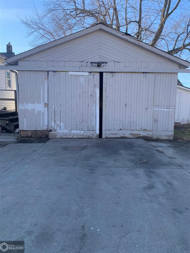 130 N Park St, Osceola, IA 50213 - photo 3