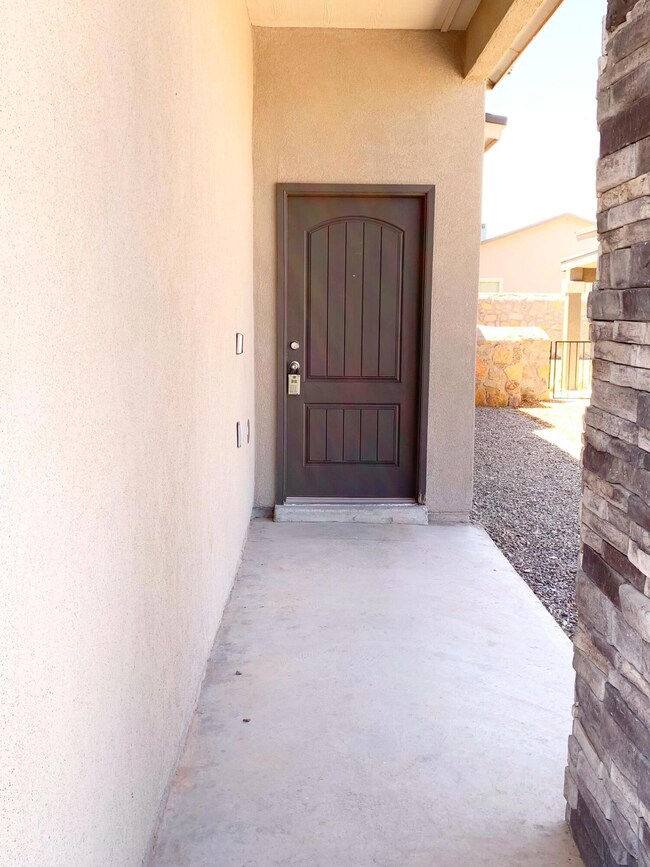 14924 Boer Trail Ave, El Paso, TX 79938 - photo 3