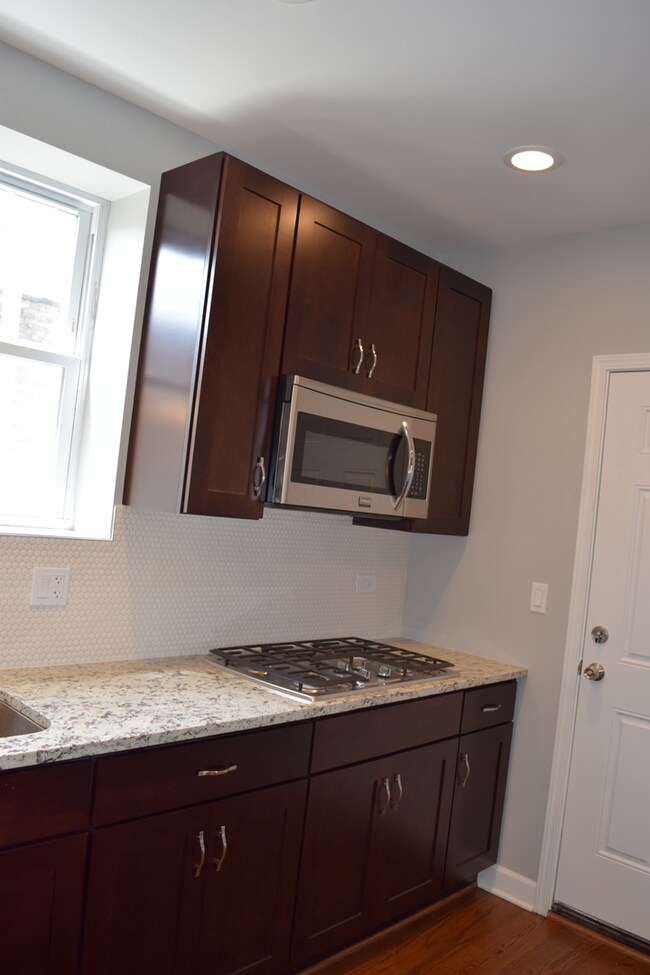 6120 N Washtenaw Ave unit 3, Chicago, IL 60659 - photo 5