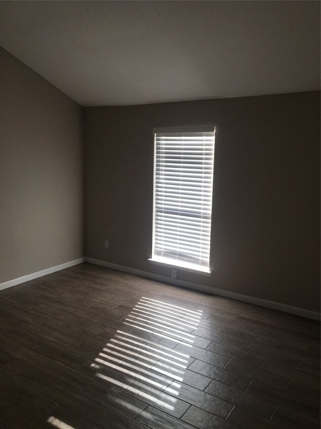 8714 Village of Fondren Dr unit 8714, Houston, TX 77071 - photo 6
