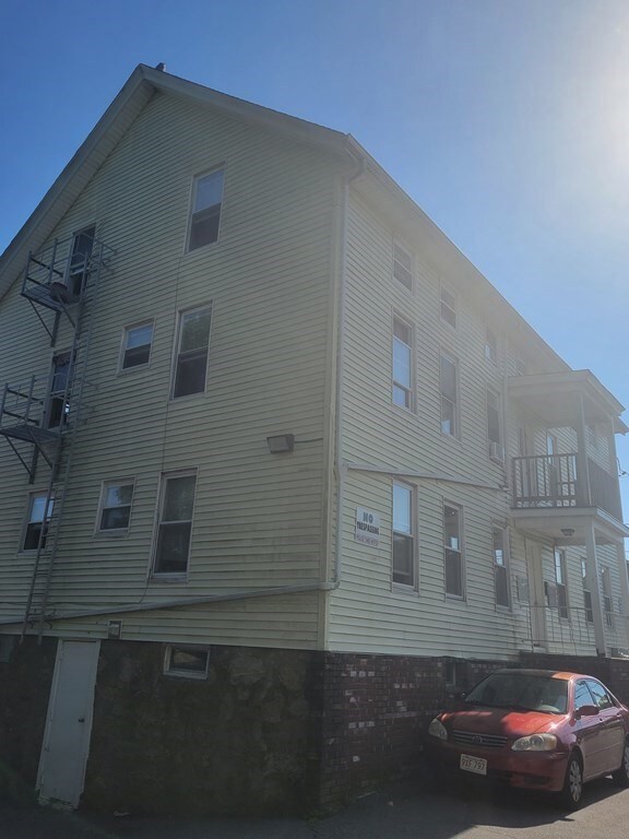 98 Raymond St, Fall River, MA 02723 - photo 4