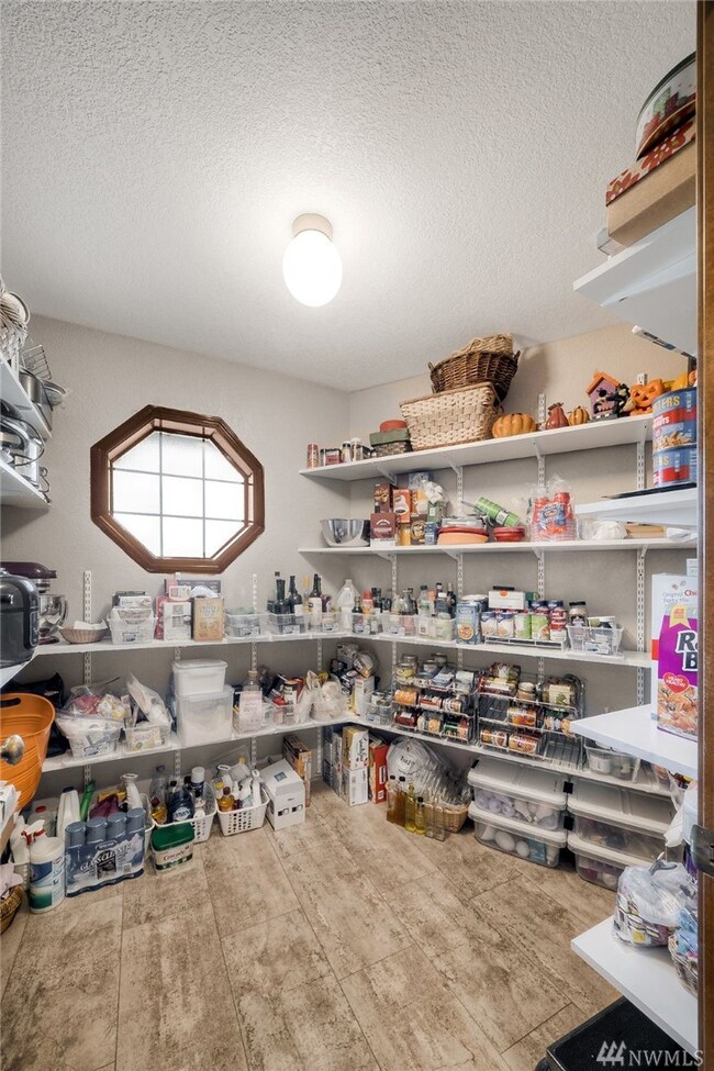 27323 SE 401st St, Enumclaw, WA 98022 - photo 7