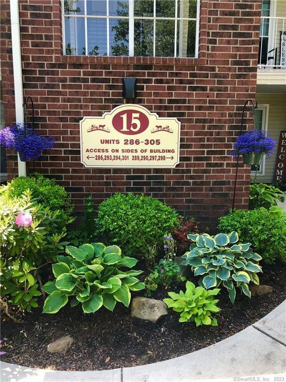 298 Carriage Crossing Ln unit 298, Middletown, CT 06457 - photo 2