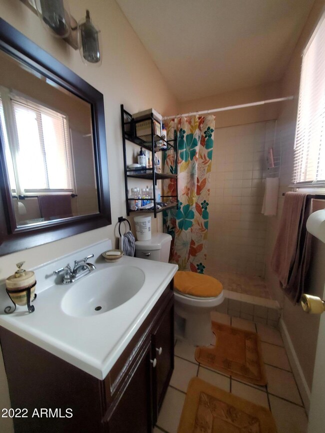 2319 N 48th Dr, Phoenix, AZ 85035 - photo 4