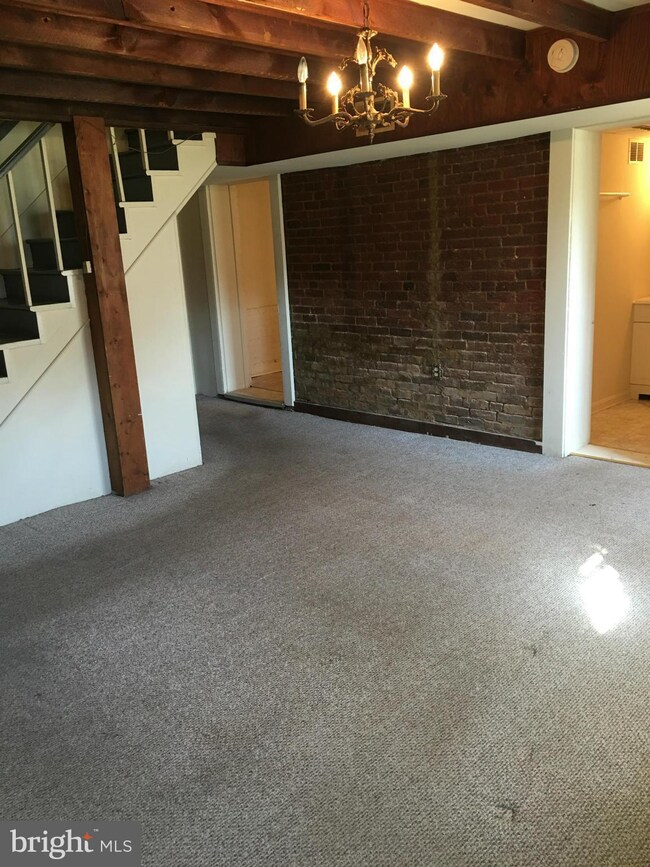 214 E Spencer St unit 4, Culpeper, VA 22701 - photo 2