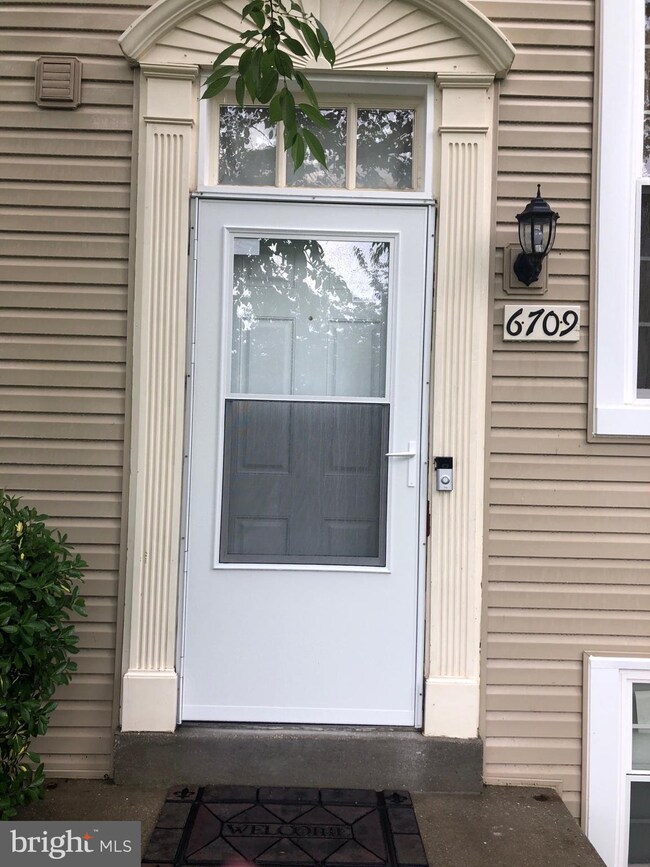 6709 Bonnett Ct, Laurel, MD 20707 - photo 2
