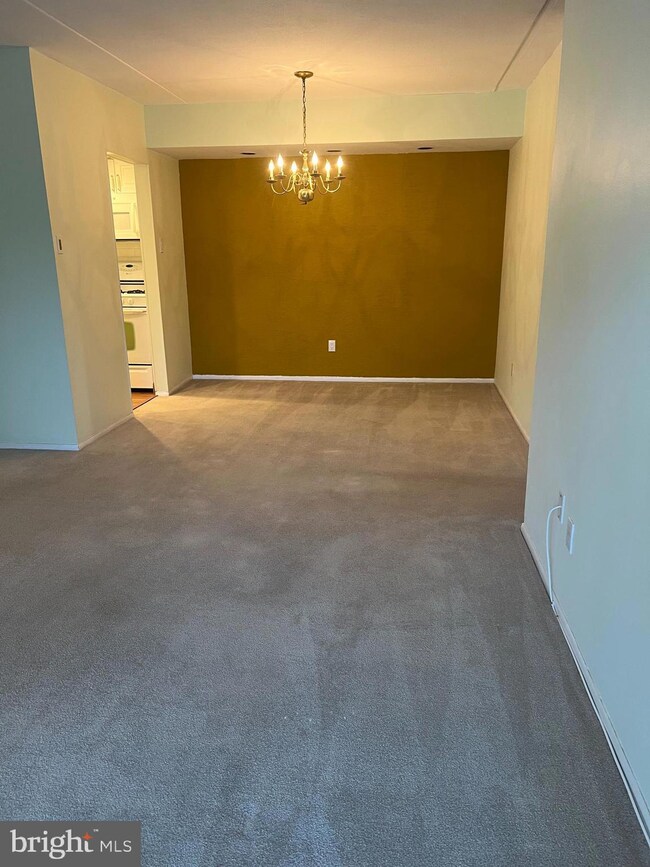 140 Old Forge Crossing, Devon, PA 19333 - photo 5