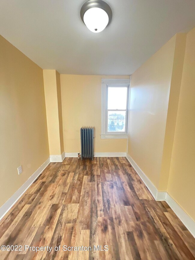 1028 Cedar Ave, Scranton, PA 18505 - photo 6