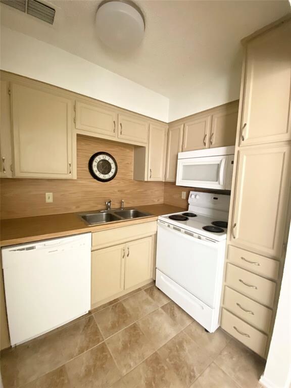 113 Myers Dr, Fort Worth, TX 76108 - photo 4