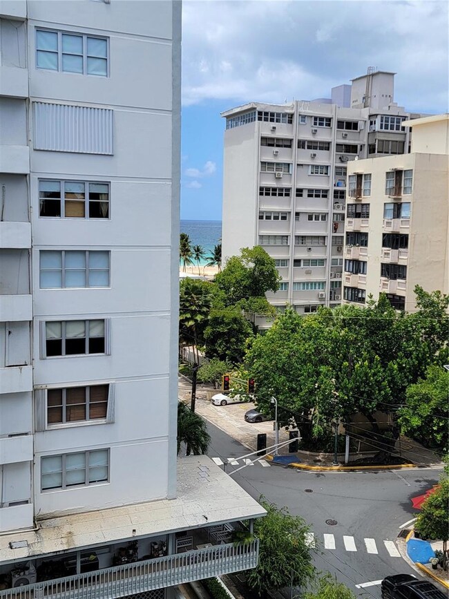 76 Cond Kings Ct unit 602, San Juan, PR 00911 - photo 2