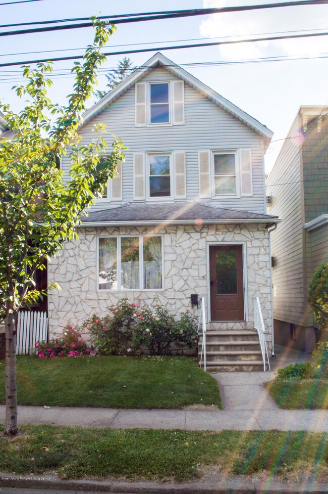 1492 Bay Street-5