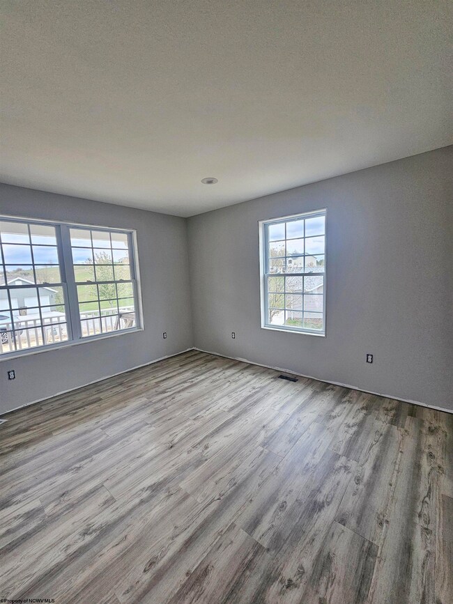 845 Auburn Ln, Flemington, WV 26354 - photo 5