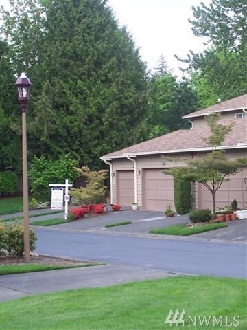 25414 213th Place SE unit 17, Maple Valley, WA 98038 - photo 2