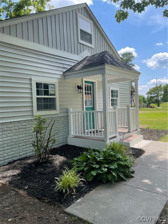 150 Berkley St, West Point, VA 23181 - photo 7