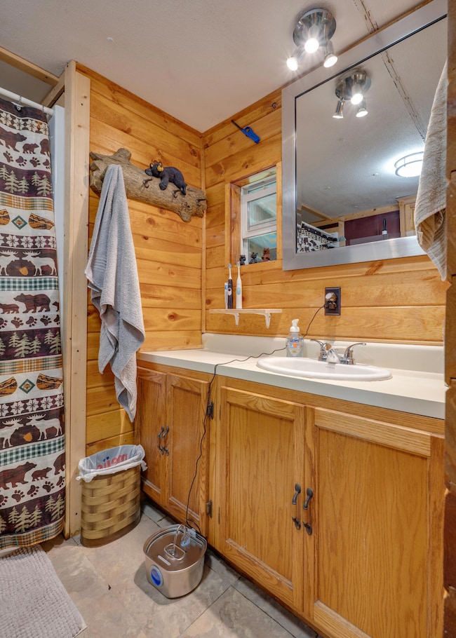 7910 Phelps St, Newberry, MI 49868 - photo 3