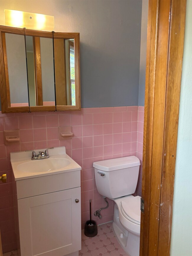 37 W 7th St unit 2, Bayonne, NJ 07002 - photo 3