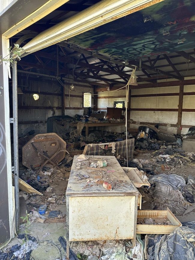 11132 Old US Highway 60 4