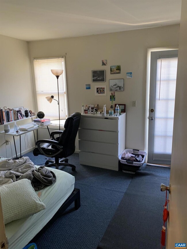 Wertland Commons unit D3, Charlottesville, VA 22903 - photo 7