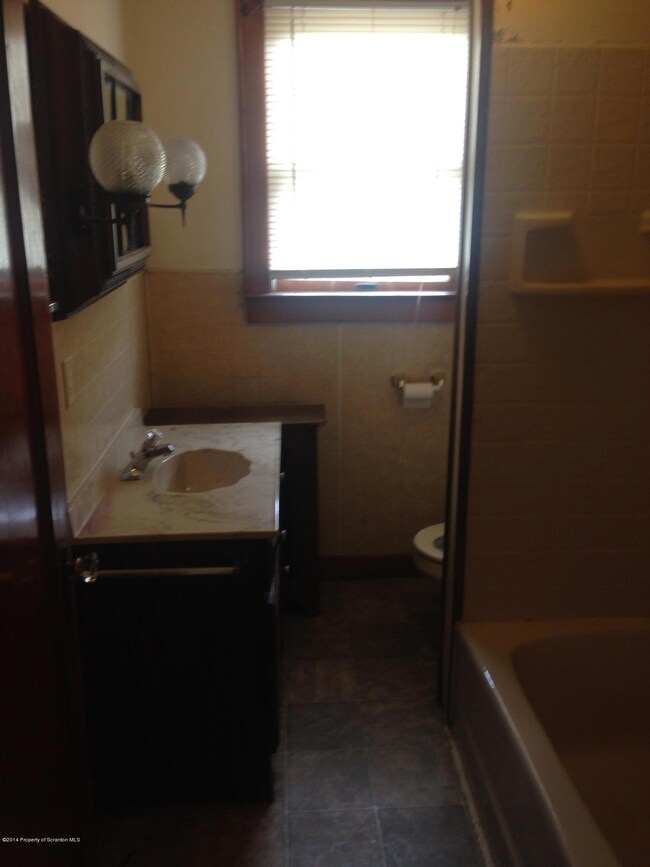 128 S Main St, Archbald, PA 18403 - photo 6