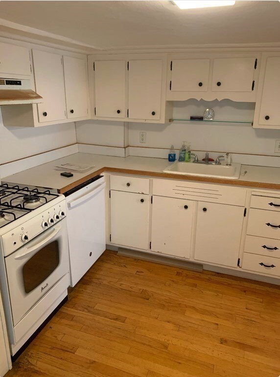 61 Lee St unit 1, Marblehead, MA 01945 - photo 5