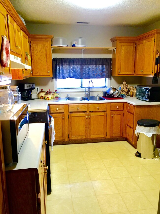 414 S Ramsey St, Manchester, TN 37355 - photo 6