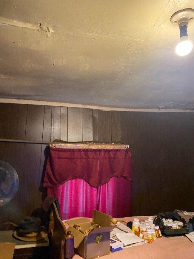 629 W Walker St, Denison, TX 75020 - photo 5