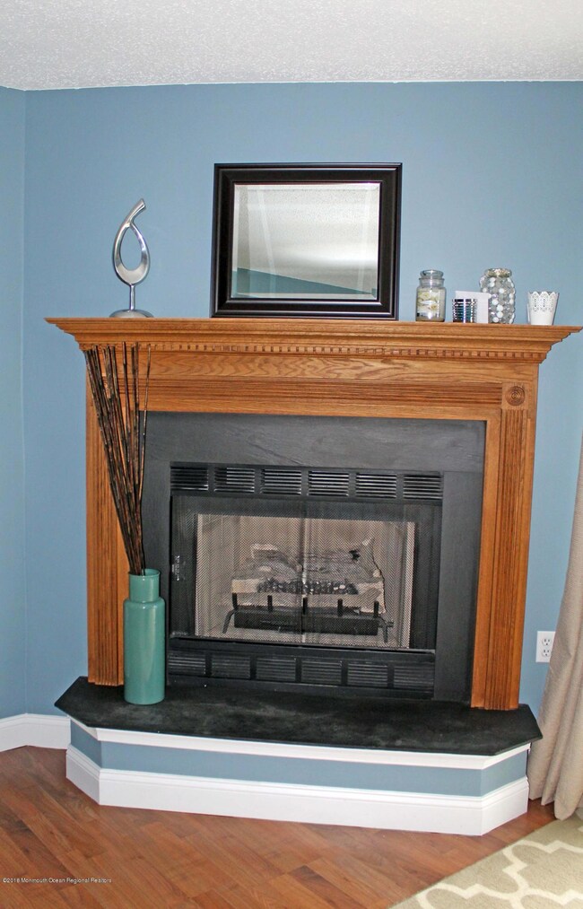 80 Madison Ct unit 58, Tinton Falls, NJ 07712 - photo 4