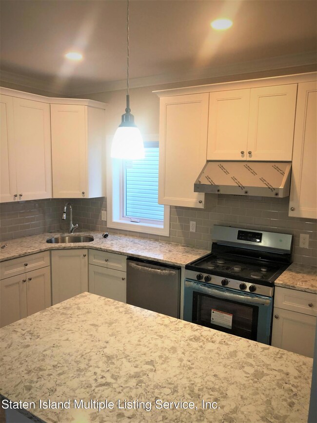 205 3rd St, Staten Island, NY 10306 - photo 4