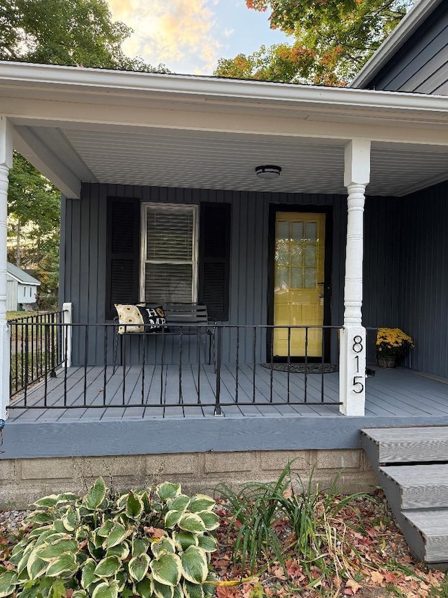 815 Pine St, Owosso, MI 48867 - photo 2