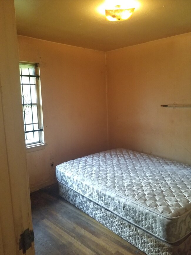 10402 Kelburn Dr, Houston, TX 77016 - photo 6