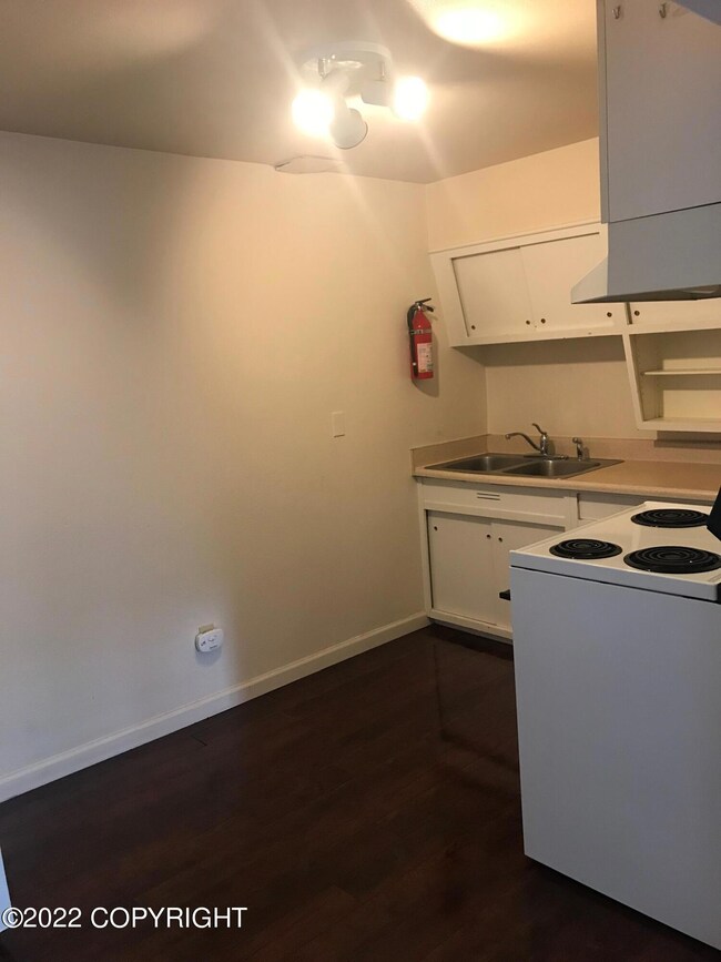 914 W 26th Ave unit 4, Anchorage, AK 99503 - photo 5