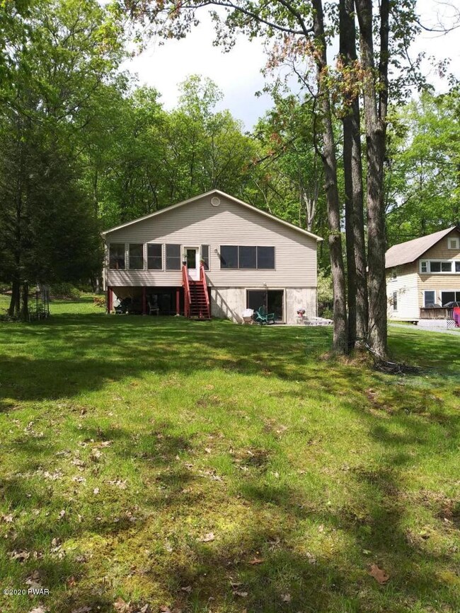 117 Nannas Place, Hawley, PA 18428 - photo 2