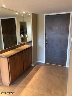 Scottsdale Shadows unit A412, Scottsdale, AZ 85251 - photo 2