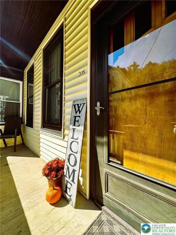 208 W Broadway, Jim Thorpe, PA 18229 - photo 2