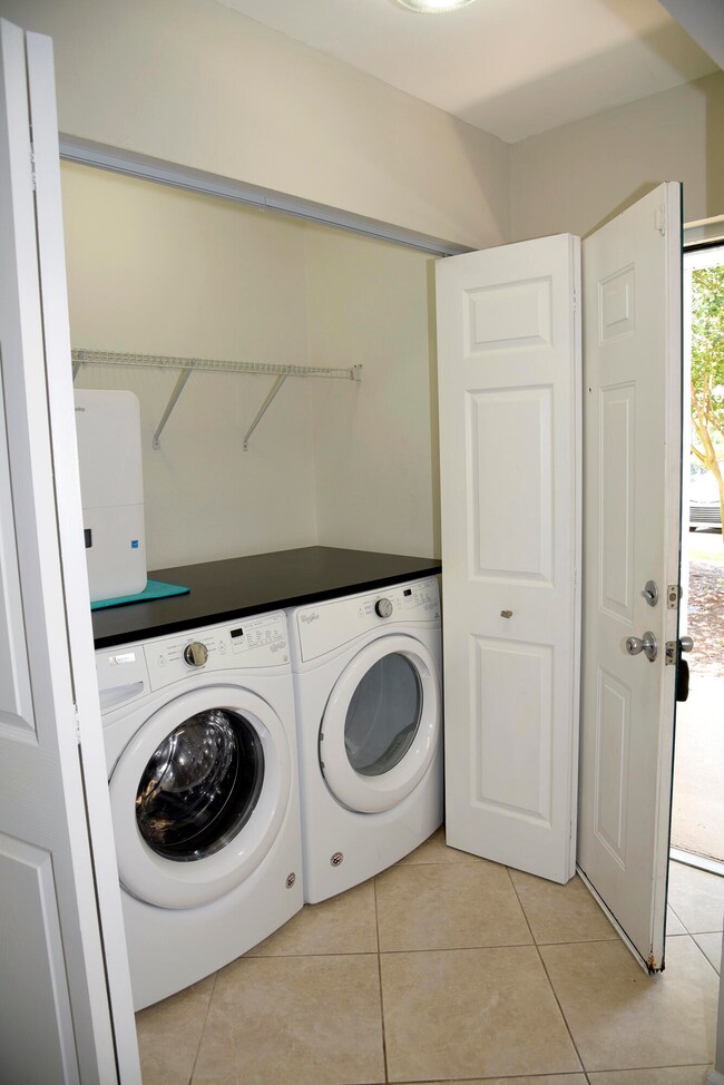 4274 Calinda Ln unit 213, Niceville, FL 32578 - photo 7