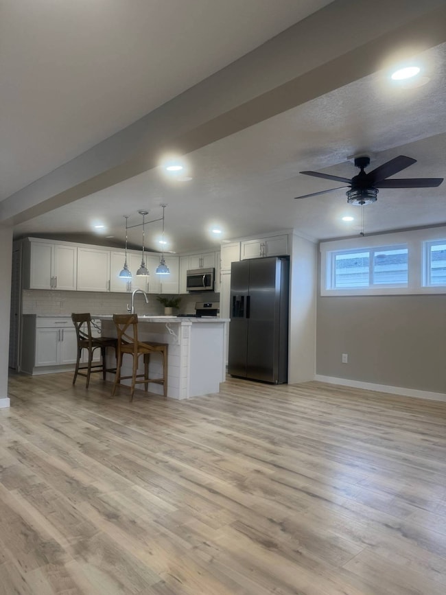 Kitchen / Dining Area