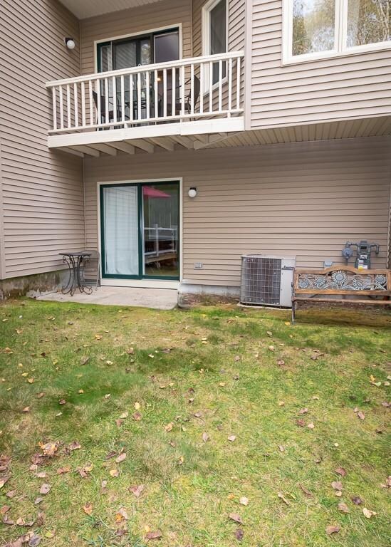 303 Holley Ln, Woonsocket, RI 02895 - photo 6