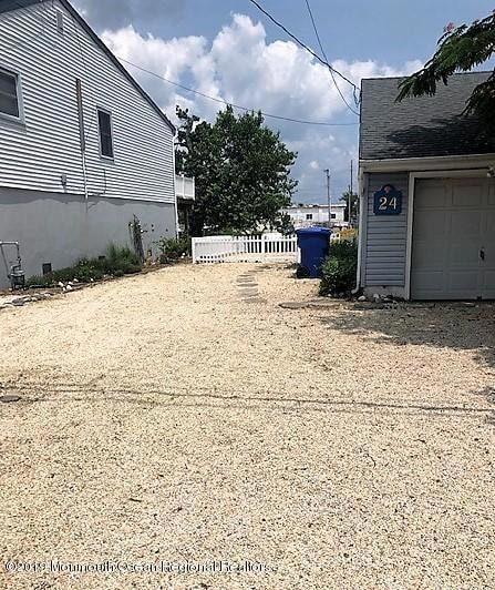 24 Cruiser Ct, Toms River, NJ 08753 - photo 4