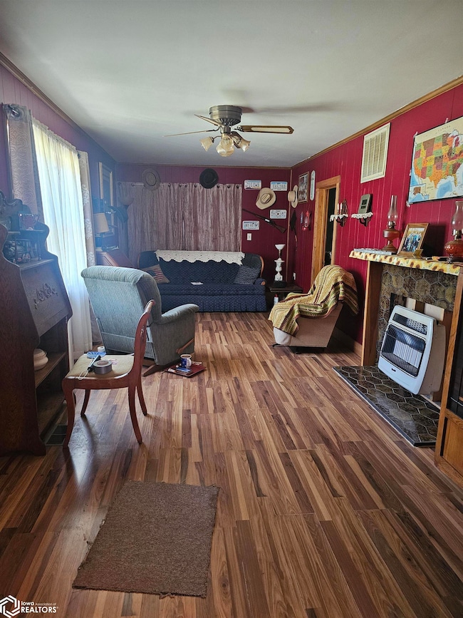 408 Division St, Blockton, IA 50836 - photo 7