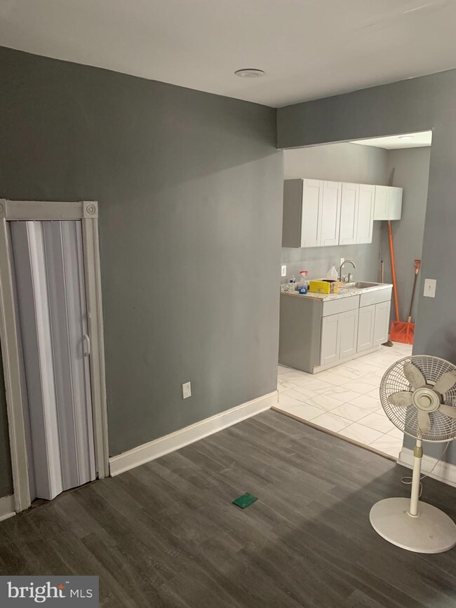 26 Leonard Ave, Camden, NJ 08105 - photo 4