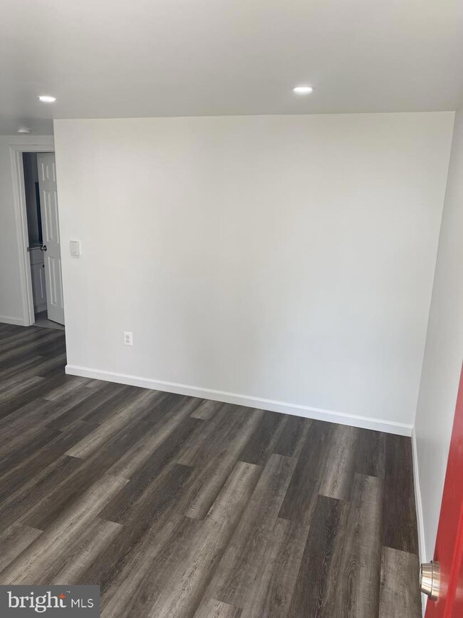 120 W 4th Ave unit 1, Ranson, WV 25438 - photo 3