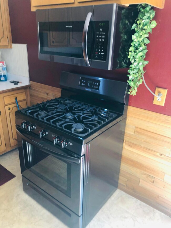 1000 Harwood Dr, Columbus, OH 43228 - photo 6